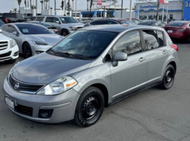 2012 Nissan versa